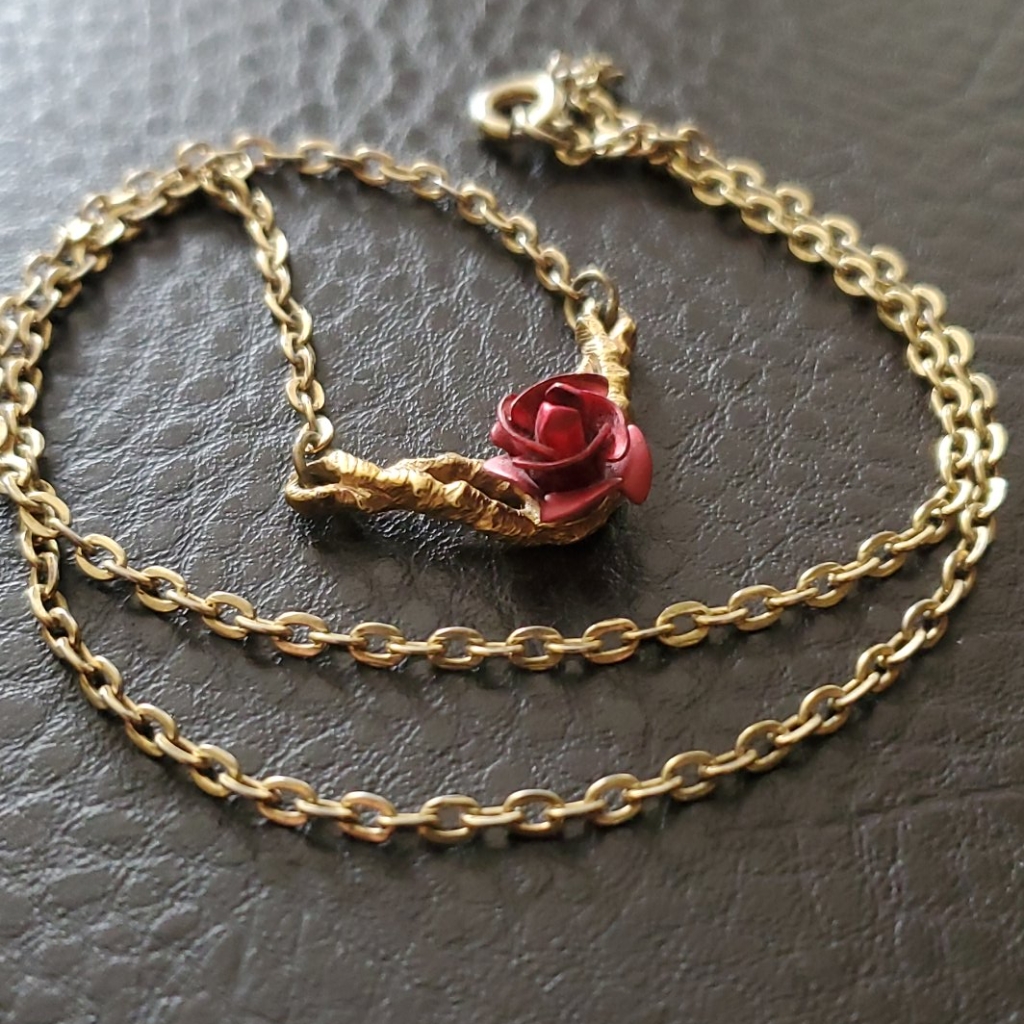Vtg Necklace